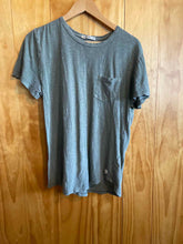 Load image into Gallery viewer, Size M Marine Layer Men's Short Sleeve Shirt
