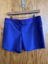 Load image into Gallery viewer, Size 6 Carve Designs Purple Women's Shorts
