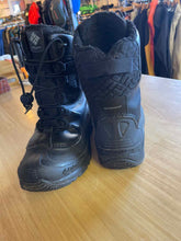 Load image into Gallery viewer, Columbia Boots
