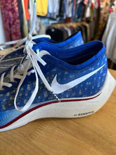 Load image into Gallery viewer, Shoe Size 7 Nike Blue Running Shoes
