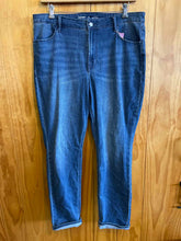 Load image into Gallery viewer, Size 16 Long Old Navy Blue Women's Jeans
