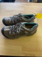 Load image into Gallery viewer, Shoe Size 9.5 Keen Brown Hiking Shoes
