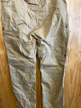 Load image into Gallery viewer, Size 40 Fjall Raven Men's Hiking Pants
