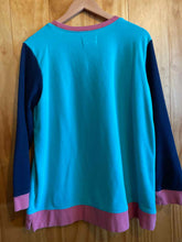 Load image into Gallery viewer, Lands End Kid's Sweatshirt/sweater
