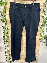 Load image into Gallery viewer, Size 14 Columbia Black Women&#39;s Pants
