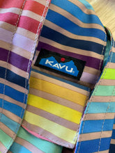 Load image into Gallery viewer, Kavu Travel Bag
