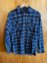 Load image into Gallery viewer, Size Medium Jachs Men's Flannel
