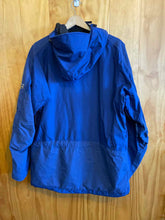 Load image into Gallery viewer, Size Medium Mountain Hardwear Men&#39;s Jacket
