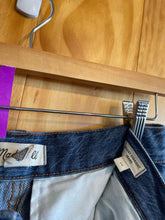 Load image into Gallery viewer, Size 26 Madewell Denim Women&#39;s Jeans
