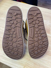 Load image into Gallery viewer, 10.5 Be Lenka Men's Shoes
