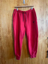 Load image into Gallery viewer, Size Large Nike Men&#39;s Sweatpants
