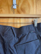 Load image into Gallery viewer, Size 32 Gerry Men&#39;s Pants

