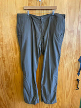Load image into Gallery viewer, Size 42x34 Clothing Arts Men&#39;s Pants
