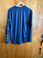 Load image into Gallery viewer, Size M Huk Men's Long Sleeve Shirt
