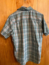 Load image into Gallery viewer, Size M Marmot Men&#39;s Short Sleeve Shirt
