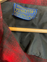 Load image into Gallery viewer, Size S Pendleton Men&#39;s Flannel
