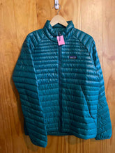 Load image into Gallery viewer, Size M Patagonia Men's Light Jacket
