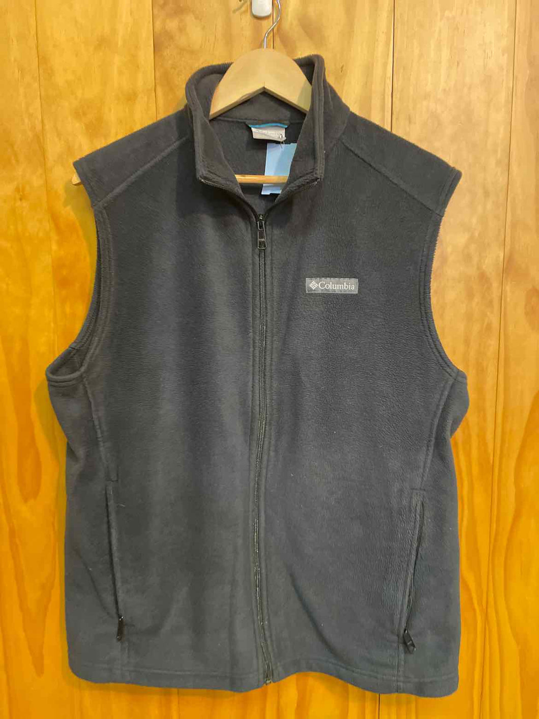 Size M Columbia Men's Vest