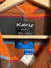 Load image into Gallery viewer, Size L Kavu Men&#39;s Flannel
