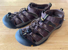 Load image into Gallery viewer, Women's Shoe Size 5 Keen Brown Sandals
