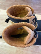 Load image into Gallery viewer, Women's Shoe Size 6 Merrell Tan Boots
