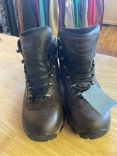 Load image into Gallery viewer, Shoe Size 7.5 Hi tec Hiking Boots
