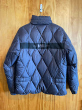 Load image into Gallery viewer, Size Medium Helly Hansen Men's Winter Jacket
