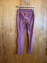 Load image into Gallery viewer, Alo Pink Women&#39;s Leggings
