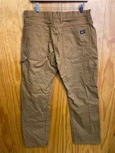 Load image into Gallery viewer, Size 33 Dickies Men's Pants
