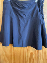 Load image into Gallery viewer, Size 6 Athleta Black Skirt
