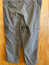 Load image into Gallery viewer, Size 8 Eddie Bauer Olive Women's Capris
