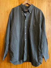 Load image into Gallery viewer, Size XL Banana Republic Men's Long Sleeve Shirt
