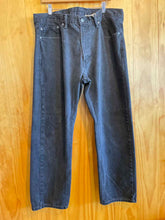 Load image into Gallery viewer, Size 40 Levi's Men's Jeans
