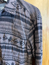 Load image into Gallery viewer, Size L Wrangler Men's Flannel

