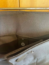 Load image into Gallery viewer, Size 36 Lululemon Men's Pants
