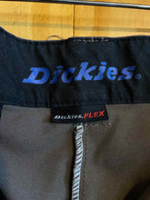 Load image into Gallery viewer, Size 34x32 Dickies Men's Pants
