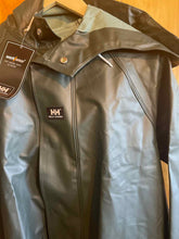 Load image into Gallery viewer, Size S Helly Hansen Men's Jacket
