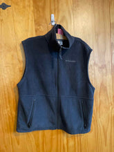 Load image into Gallery viewer, Size Large Columbia Men's Vest
