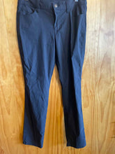 Load image into Gallery viewer, Size 6 Eddie Bauer Black Women's Hiking Pants
