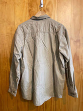 Load image into Gallery viewer, Size Large Gravel Gear Men's Flannel
