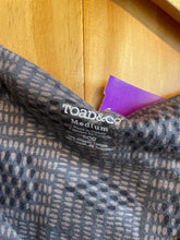Load image into Gallery viewer, Size Medium Toad &amp; Co Grey Dress

