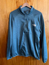 Load image into Gallery viewer, Size L The North Face Men's Long Sleeve Shirt
