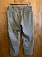 Load image into Gallery viewer, Size 38 Dickies Men&#39;s Pants
