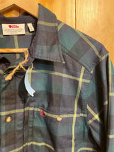 Load image into Gallery viewer, Size L Fjall Raven Men&#39;s Flannel
