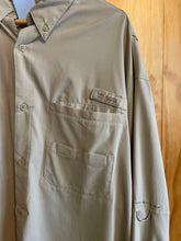 Load image into Gallery viewer, Size XL Columbia Men&#39;s Long Sleeve Shirt
