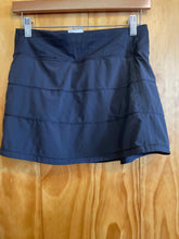 Load image into Gallery viewer, Lululemon Black Skirt
