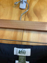 Load image into Gallery viewer, Size 16 REI Black Women&#39;s Pants
