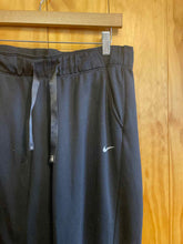 Load image into Gallery viewer, Size Large Nike Black Women&#39;s Sweatpants
