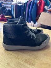 Load image into Gallery viewer, Women's Shoe Size 10 Keen Grey Shoes
