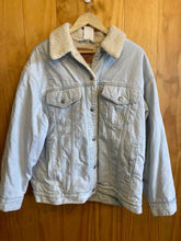 Load image into Gallery viewer, Size Large Levi Men&#39;s Winter Jacket
